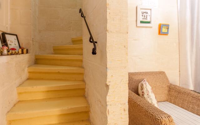 Senglea, Typical Seaview Townhouse
