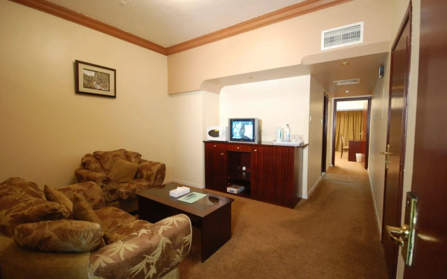 Al Bustan  Flats