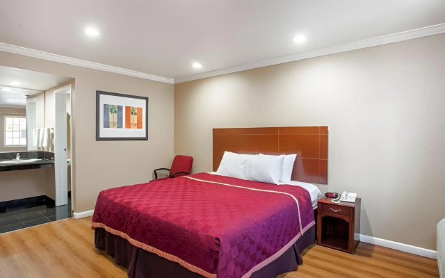 Express Inn & Suites