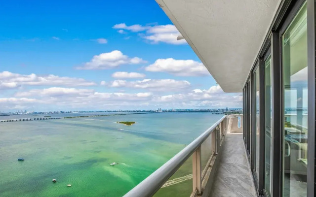 Bay Overlooking Condo With Balcony