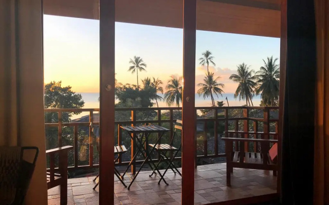 The Sunset Beach Resort & Spa Taling Ngam