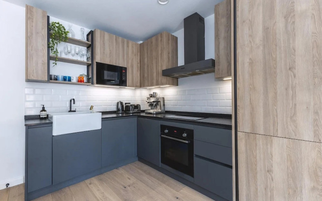 Stylish Hackney Wick Apartment With Terrace