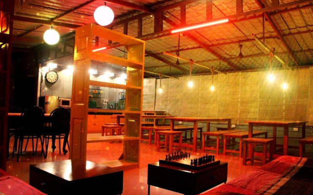 Cohostel