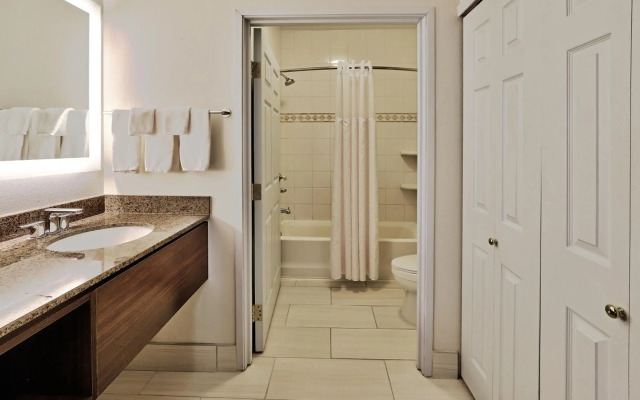 Staybridge Suites Albuquerque - Airport by IHG