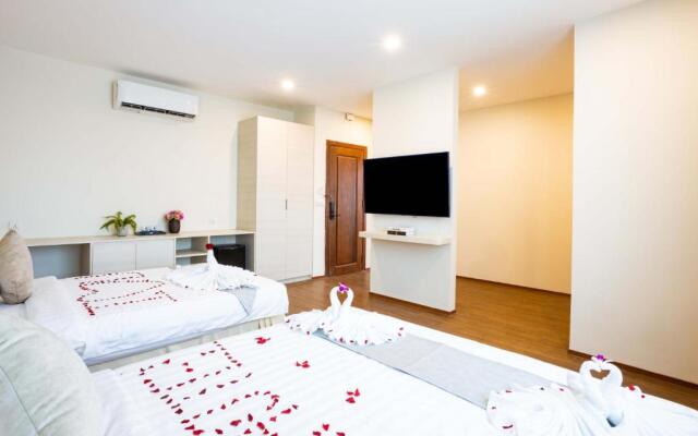 Joli Hotel