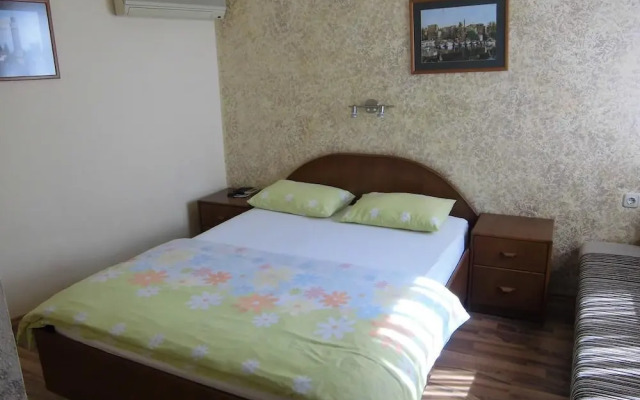 Sultan Pension