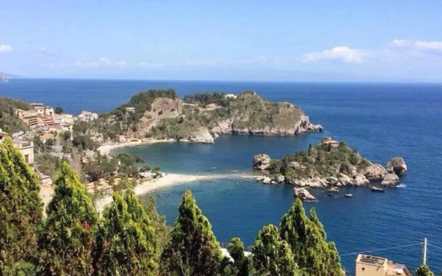 Appartamenti Calliope e Silvia, Giardini Naxos