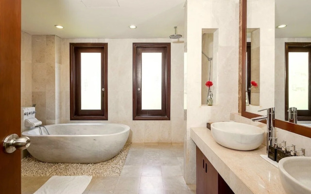 Luxury Pool Villas in Purama Villas