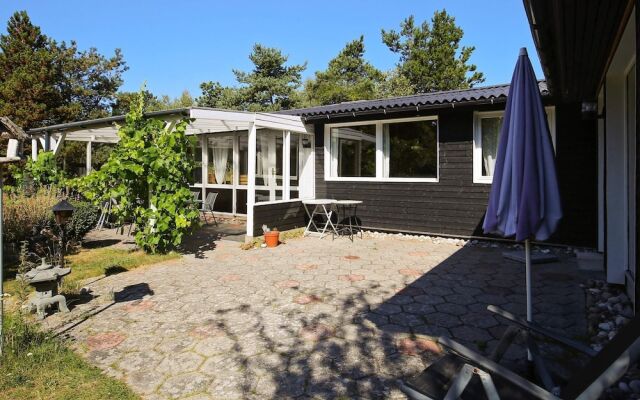 6 Person Holiday Home in Højby