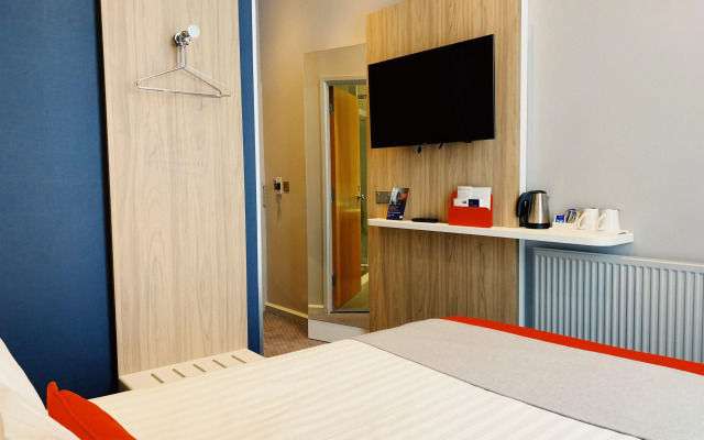 Holiday Inn Express London Victoria by IHG