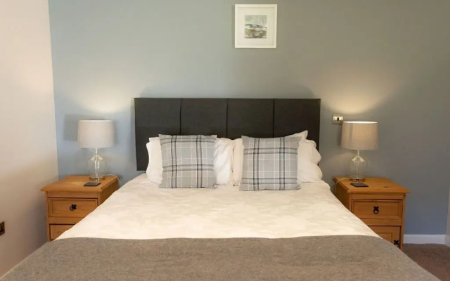 Redwood House Hotel
