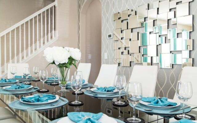 Solterra - 4103 Oaktree Drive