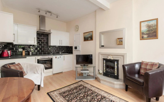 The Portsburgh Square Residence