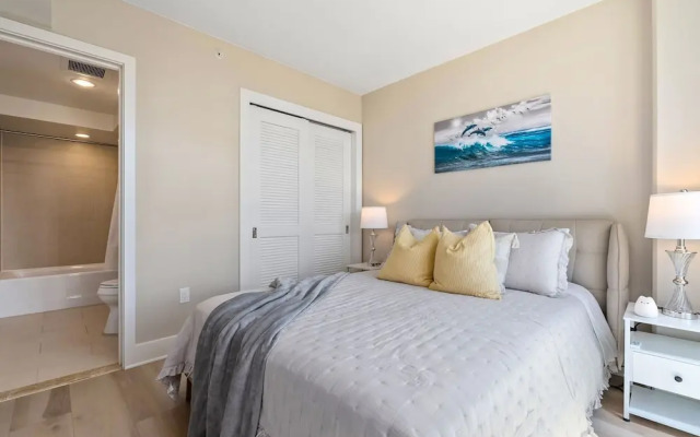 Allure Waikiki 2 Bedroom Condo by RedAwning