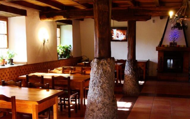 Albergue Rural Mandoia - Hostel