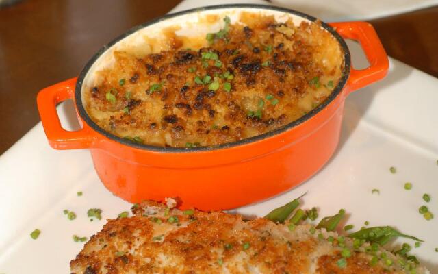 Crowne Plaza Lombard Downers Grove by IHG