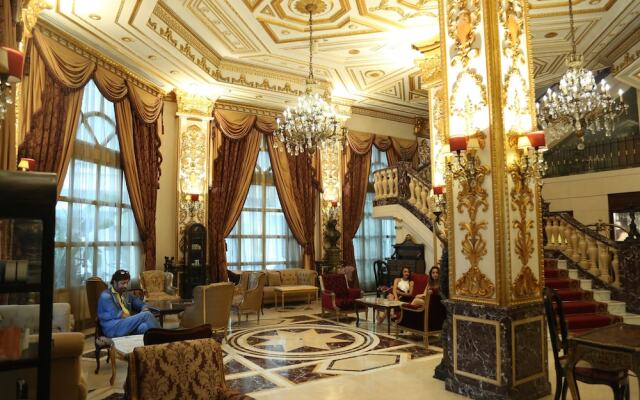 Serenada Golden Palace - Boutique Hotel