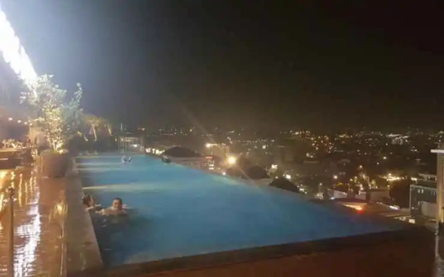 Lamerall at Simpang Lima