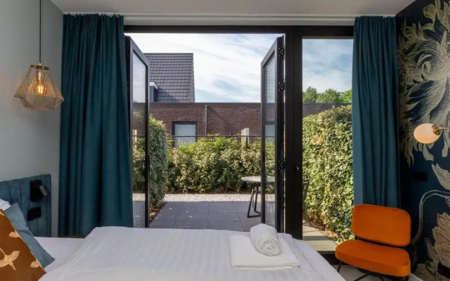 Romantic Getaway With Garden