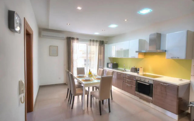 Bright & Large 2bedrooms in Sliema center MPOR1-1