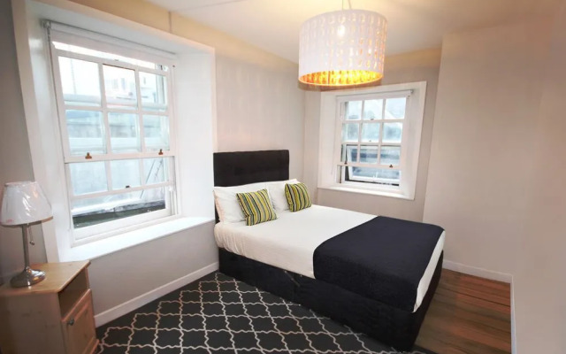 Dame Street Luxury Apartment