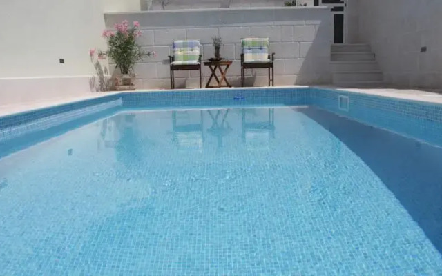 Villa Biston