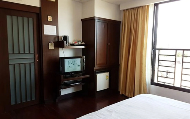 Nicha Hua Hin Hotel