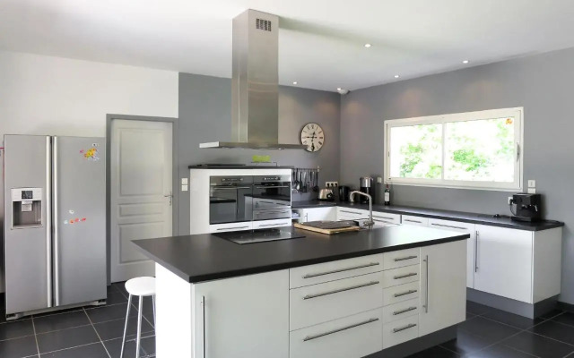 Holiday Home Eugénie - GHP190