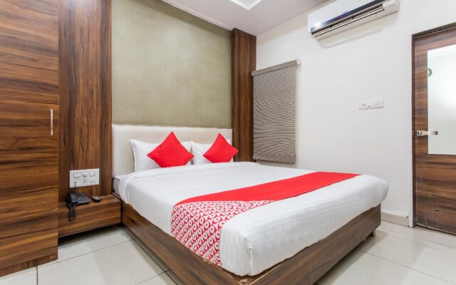 Oyo 24144 Tathastu Hotel