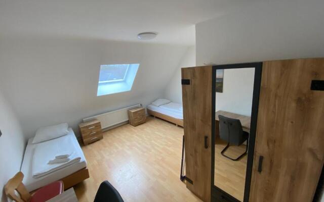 Othman Appartements Groß Buchholzer Straße 16a