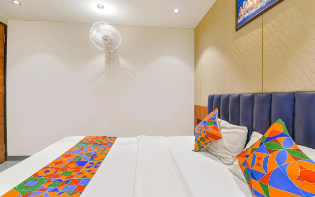 Fabhotel Udhna Inn