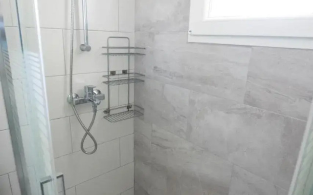 Glabur Stays - The Cozy 2 BDR - Nicosia City, Free Parking & Wifi, Welcomes You!!!