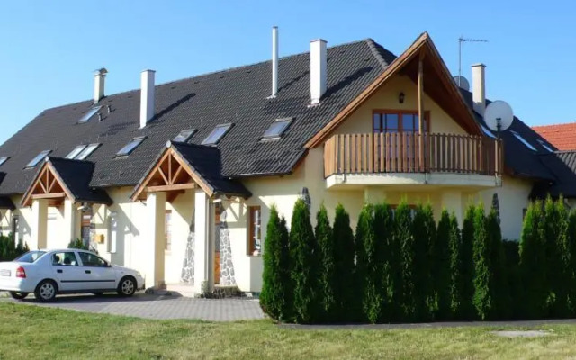 Forrás Vendégház