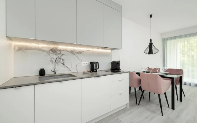 Studio With Swimming Pool by Renters