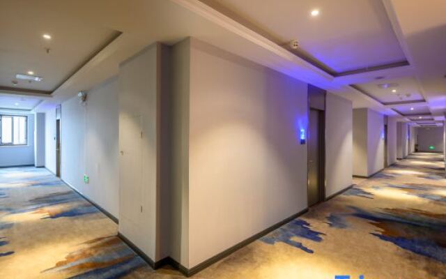 Yisu Qingju Hotel (Cixi Yintai City)