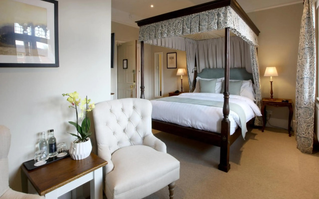 The Five Arrows Hotel