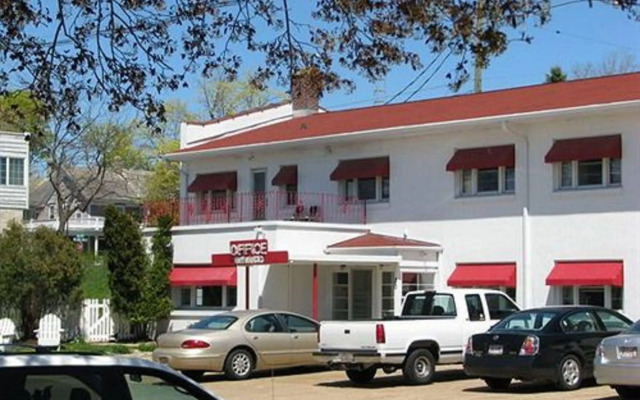 Holiday Music Motel