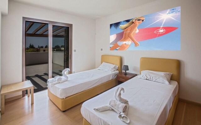 Celebrity Villa Scotty T I3