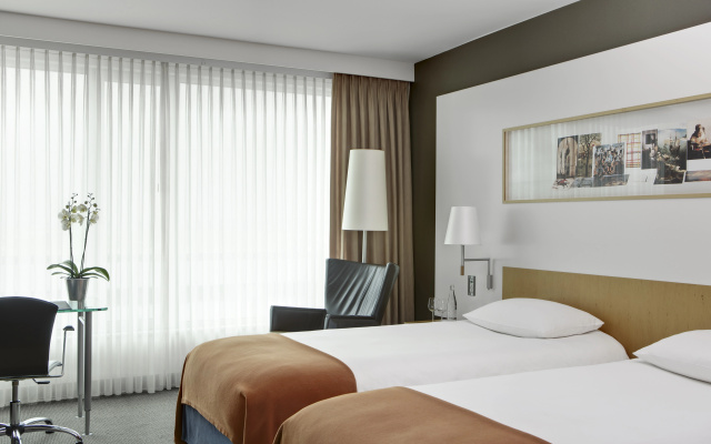 Steigenberger Airport Hotel Amsterdam Hotel - Image 4
