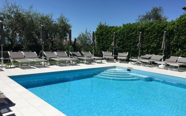 Hotel Villa Cà Nova
