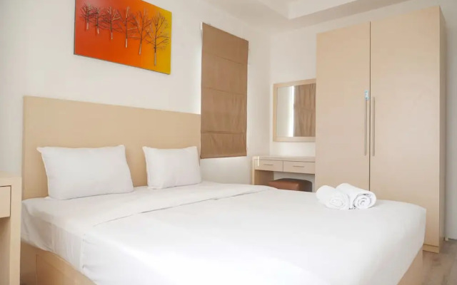 Homey And Warm 1Br Belmont Residence Puri Apartment
