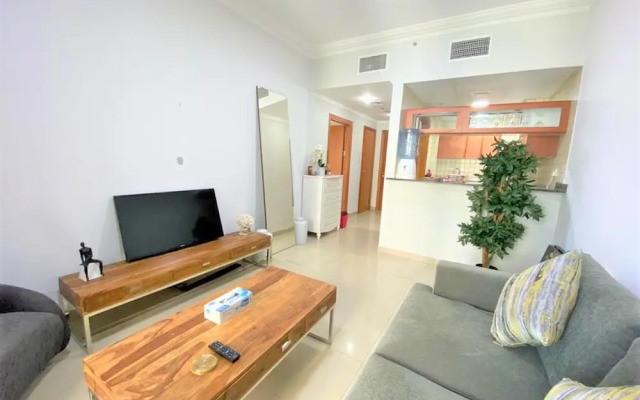 Gorgeous 1bedroom with balcony in Dubai marina