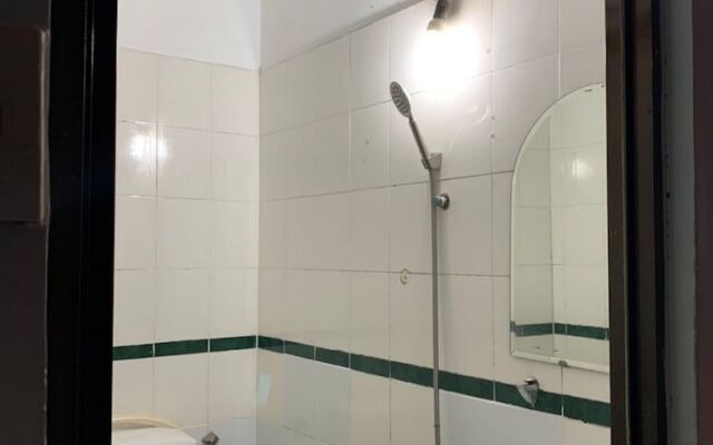 Oyo 830 Pp Backpackers Hostel