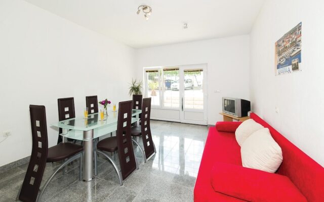 Beautiful Home in Kastel Kambelovac With Wifi and 1 Bedrooms
