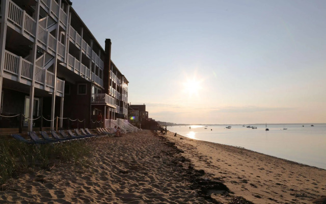 Surfside Hotel and Suites