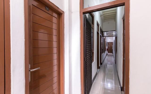 OYO 1082 Kost Arie 1