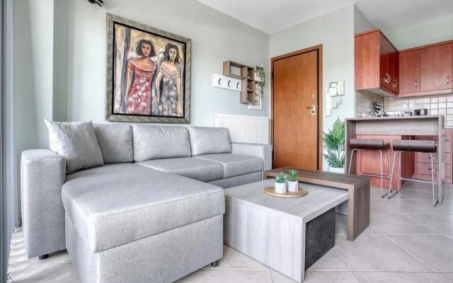 Sunny & cosy 2nd floor apt with a balcony