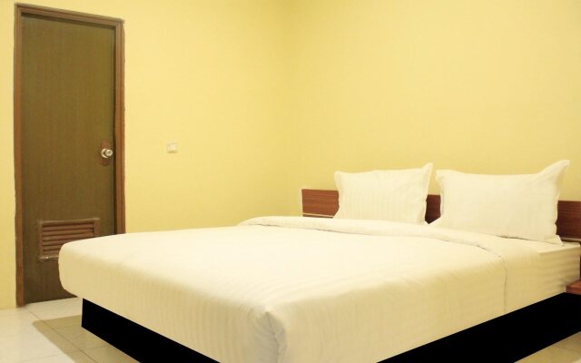 OYO 137 Permata Tawakal