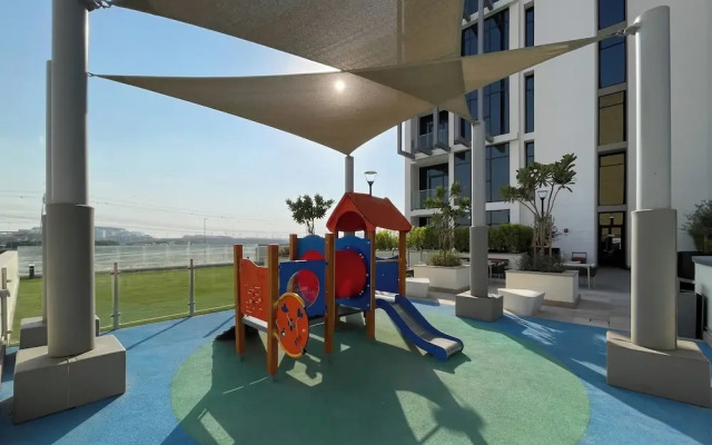 Bright and cozy studio in Azizi Riviera