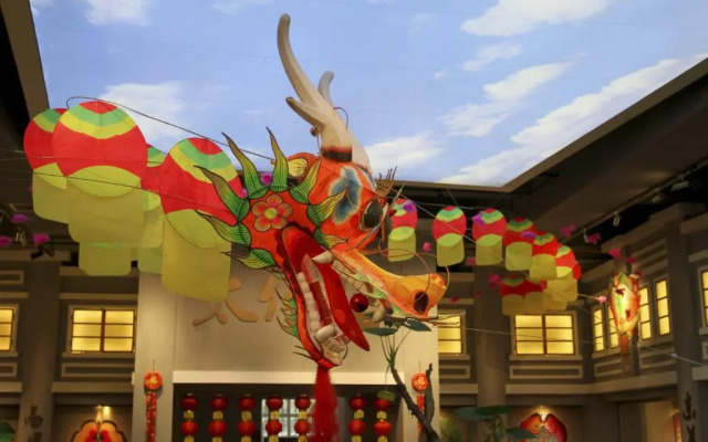 HUALUXE Hotels & Resorts Yangjiang City Center by IHG